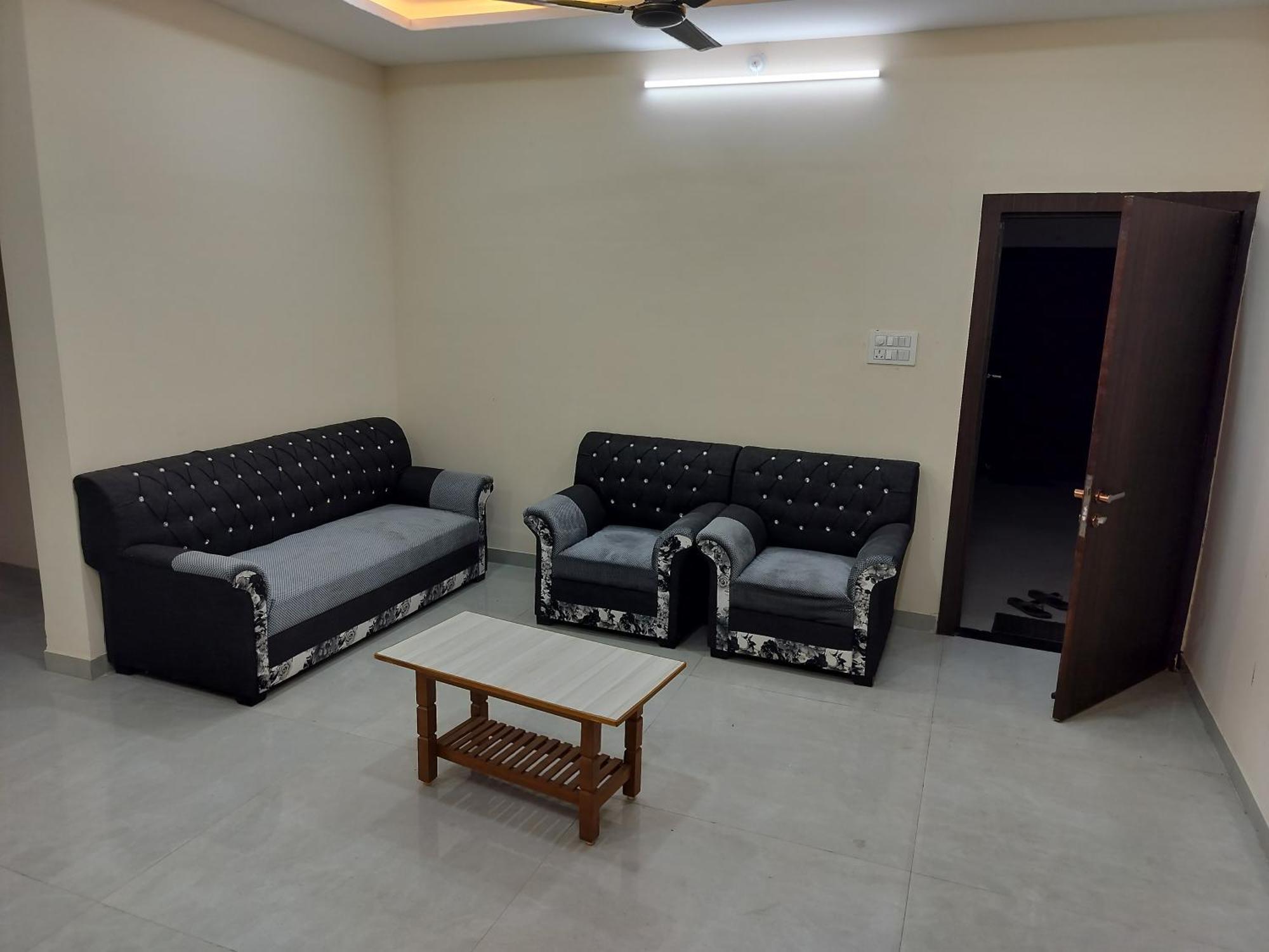 Shiv Shakti Homestay Ujjain Exterior photo